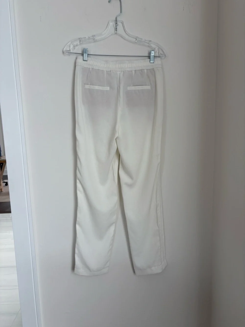 NEW ON WEBSITE! Marc Cain Cream Linen Blend Drawstring Tapered Pants Small - Picture 8 of 11